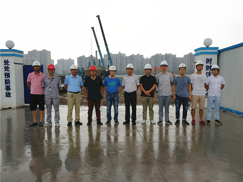 市重點項目 12-21A-05A地塊正式打樁開工2