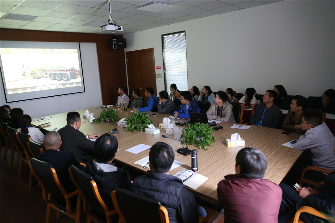 開展消防安全月活動 普及消防安全知識