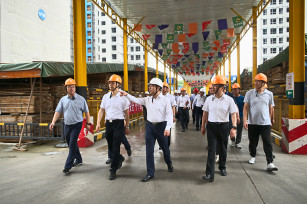 副區(qū)長田哲調研奉發(fā)云境·PRO項目